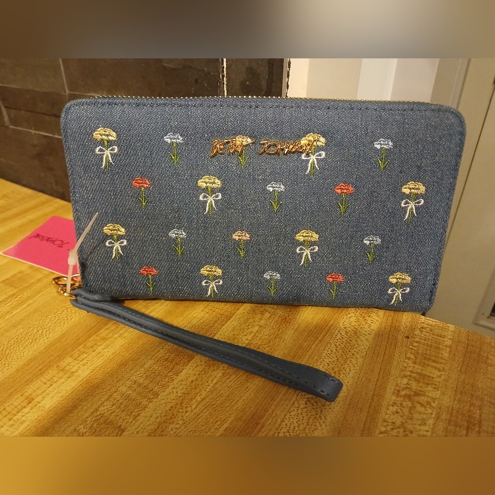 Betsey Johnson Denim W/Embroidered Flower Print Wallet/ Wristlet NWT - Picture 8 of 11
